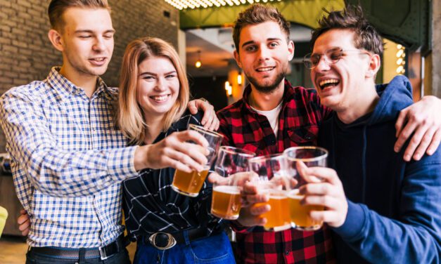 Studenckie czwartki w Krakowie – dlaczego takie imprezy naprawdę działają?